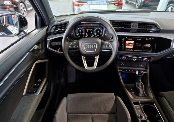 Audi Q3 cena 191400 przebieg: 10, rok produkcji 2024 z Sosnowiec małe 704